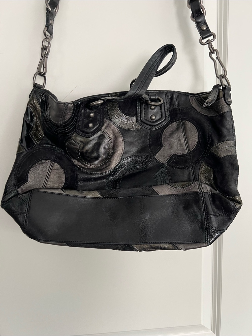 Coach Black Patchwork Leather Shoulder Bag with Circular Accents - Picture 2 of 10